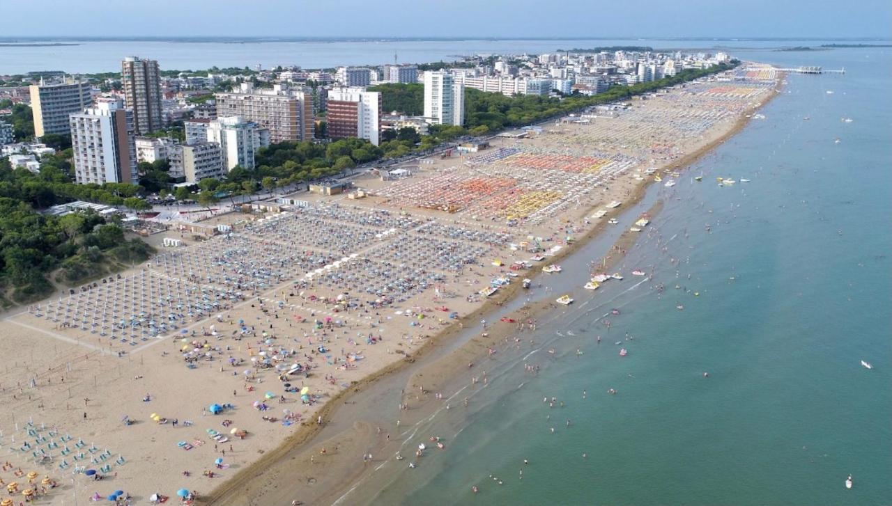 Olaszelmeny Beach Caravans Lignano Sabbiadoro Exterior photo