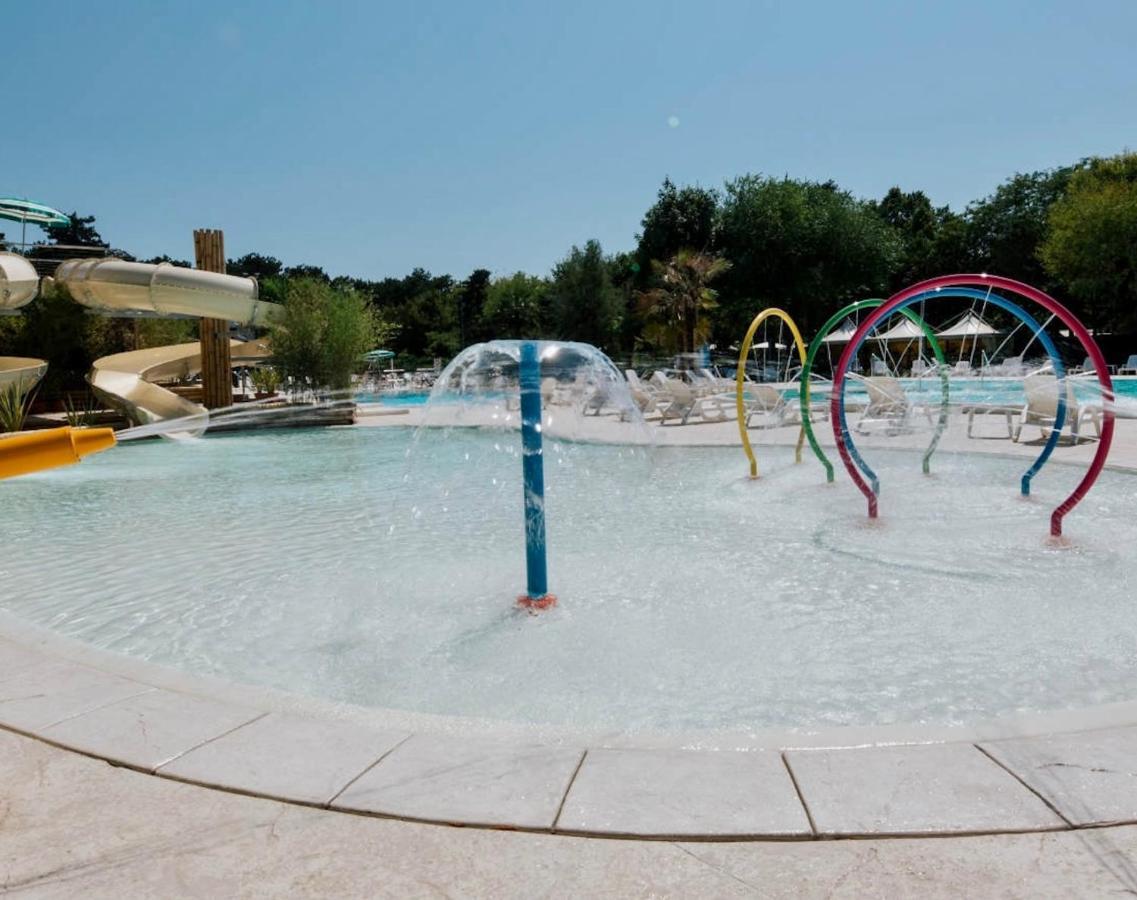 Olaszelmeny Beach Caravans Lignano Sabbiadoro Exterior photo
